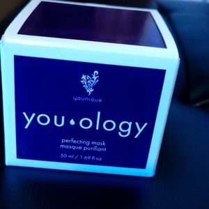 Youology perfecting mask